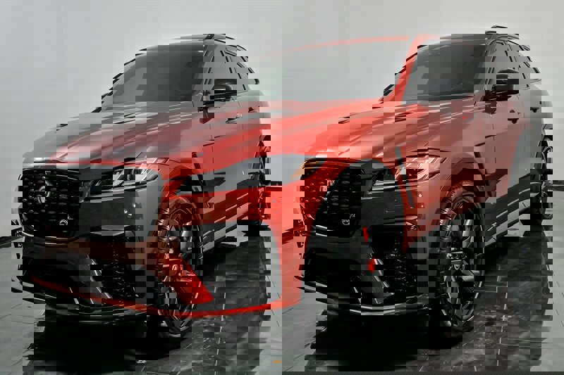 Used 2025 Jaguar F-PACE SVR 575 Edition image 5