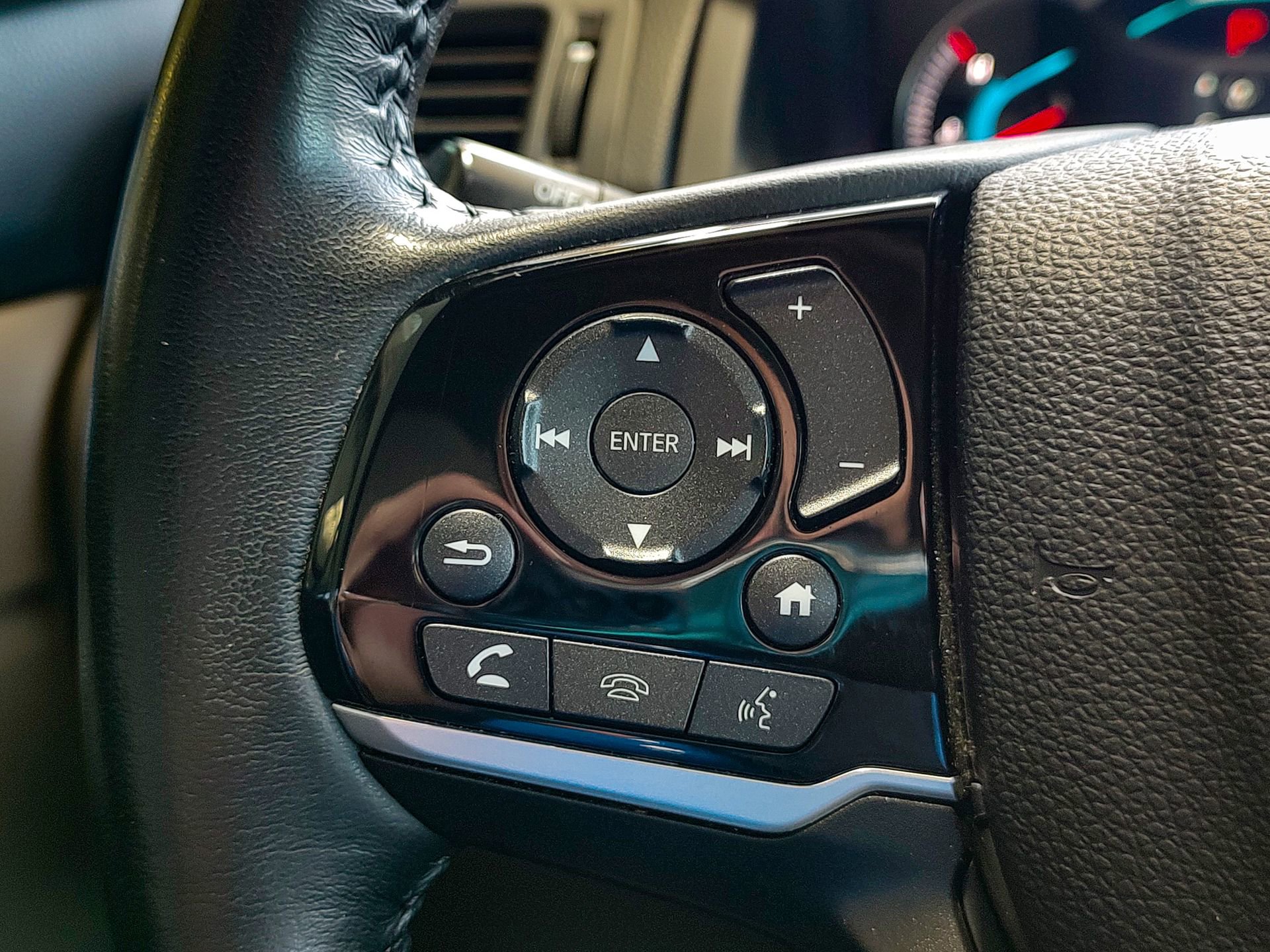 Used 2021 Honda Pilot Touring image 15