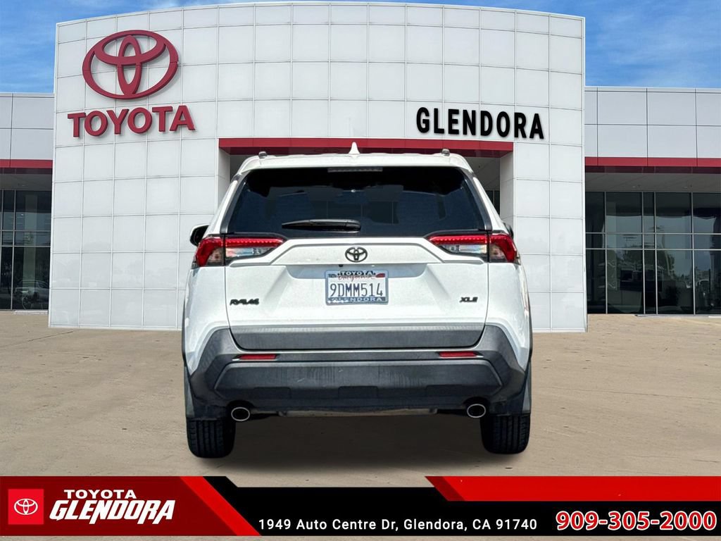 Certified 2022 Toyota RAV4 XLE w/ Convenience Package FWD image 10