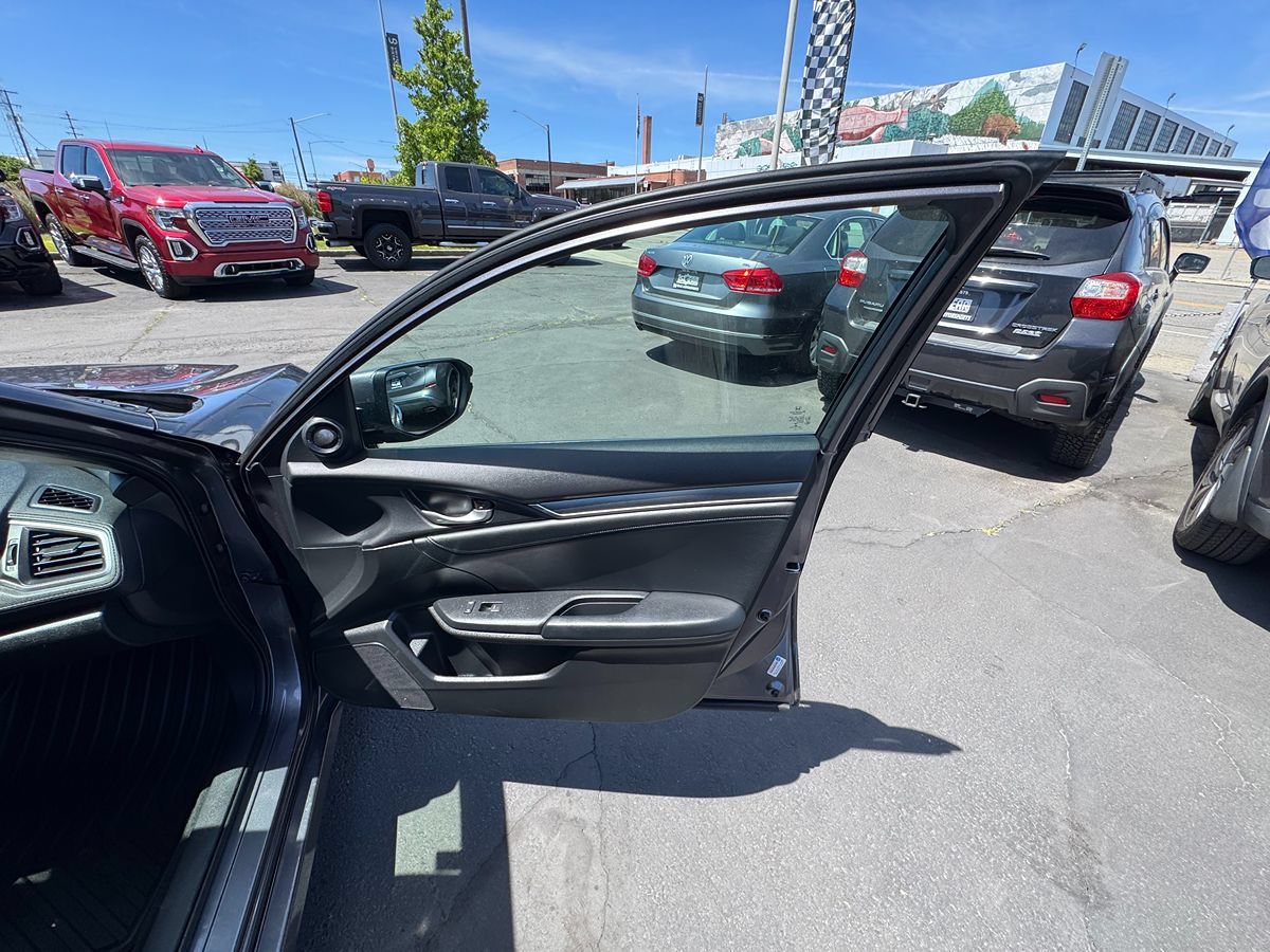 Used 2017 Honda Civic Touring image 24