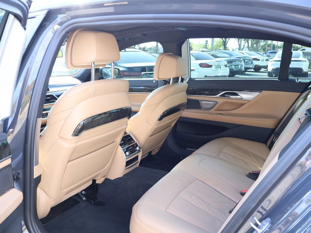 Used 2022 BMW 740i w/ M Sport Package image 39