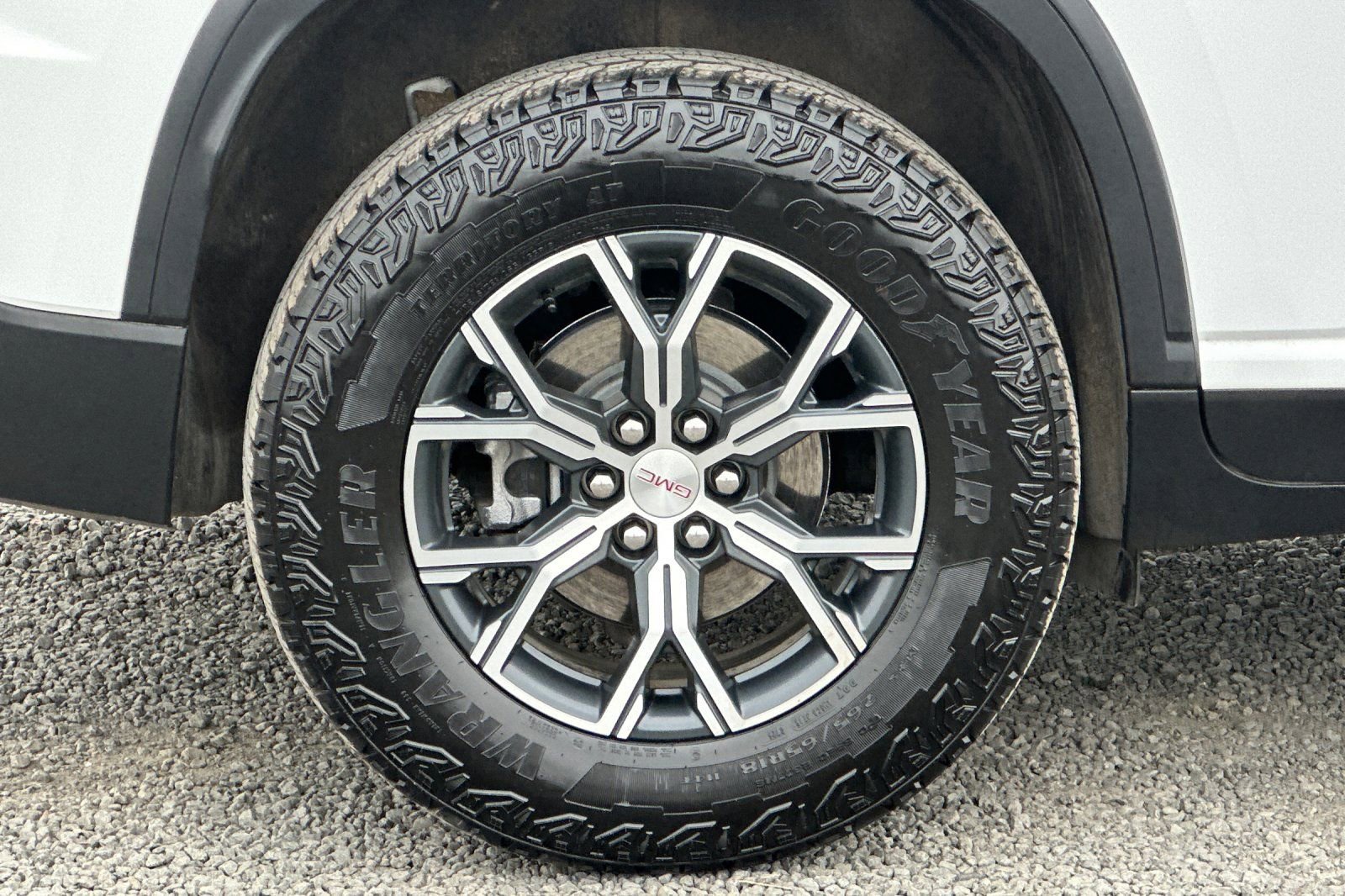 Used 2025 GMC Acadia AT4 w/ LPO, Floor Liner Package image 43