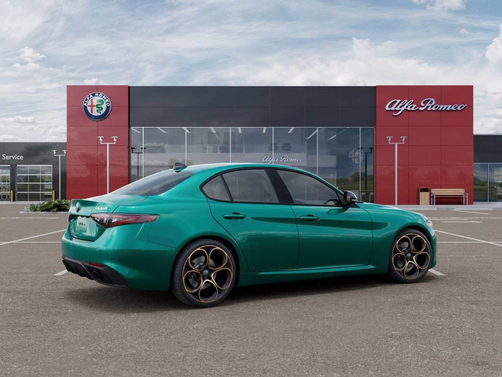 New 2025 Alfa Romeo Giulia w/ Driving Assist Package RWD image 4