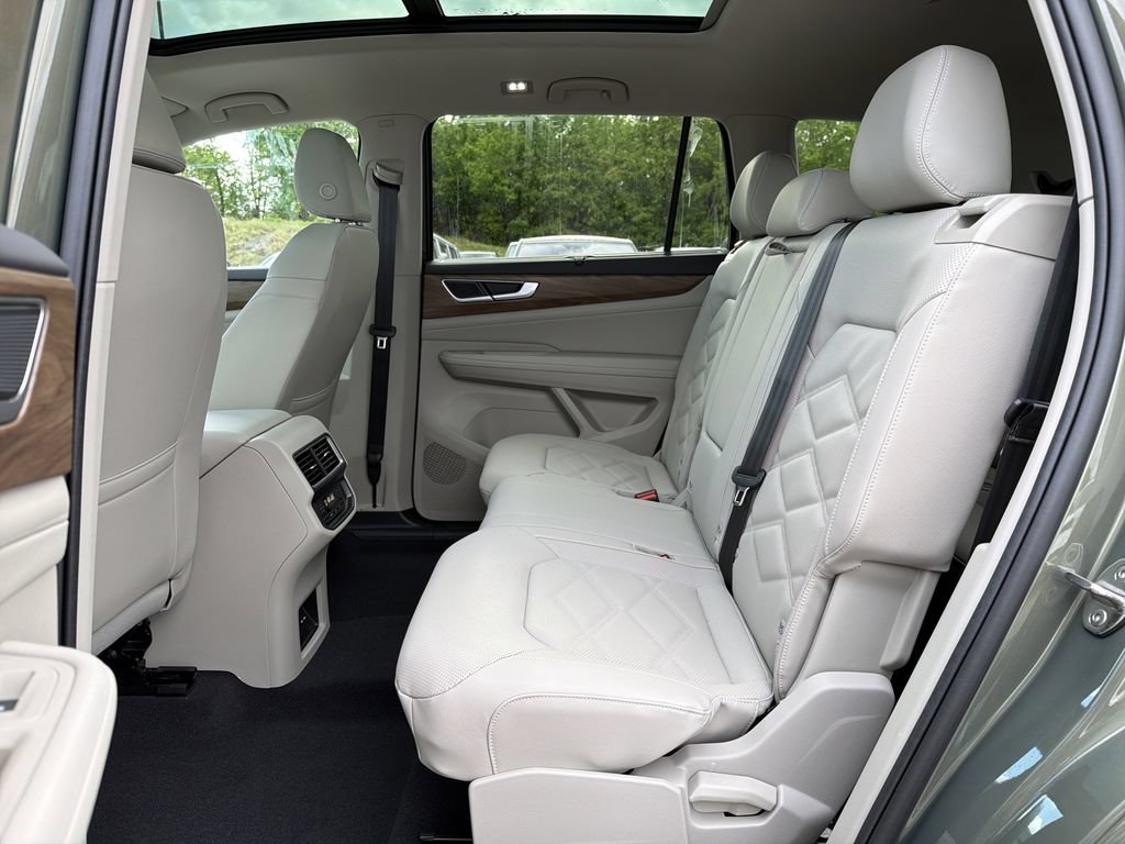 New 2026 Volkswagen Atlas SE FWD image 13