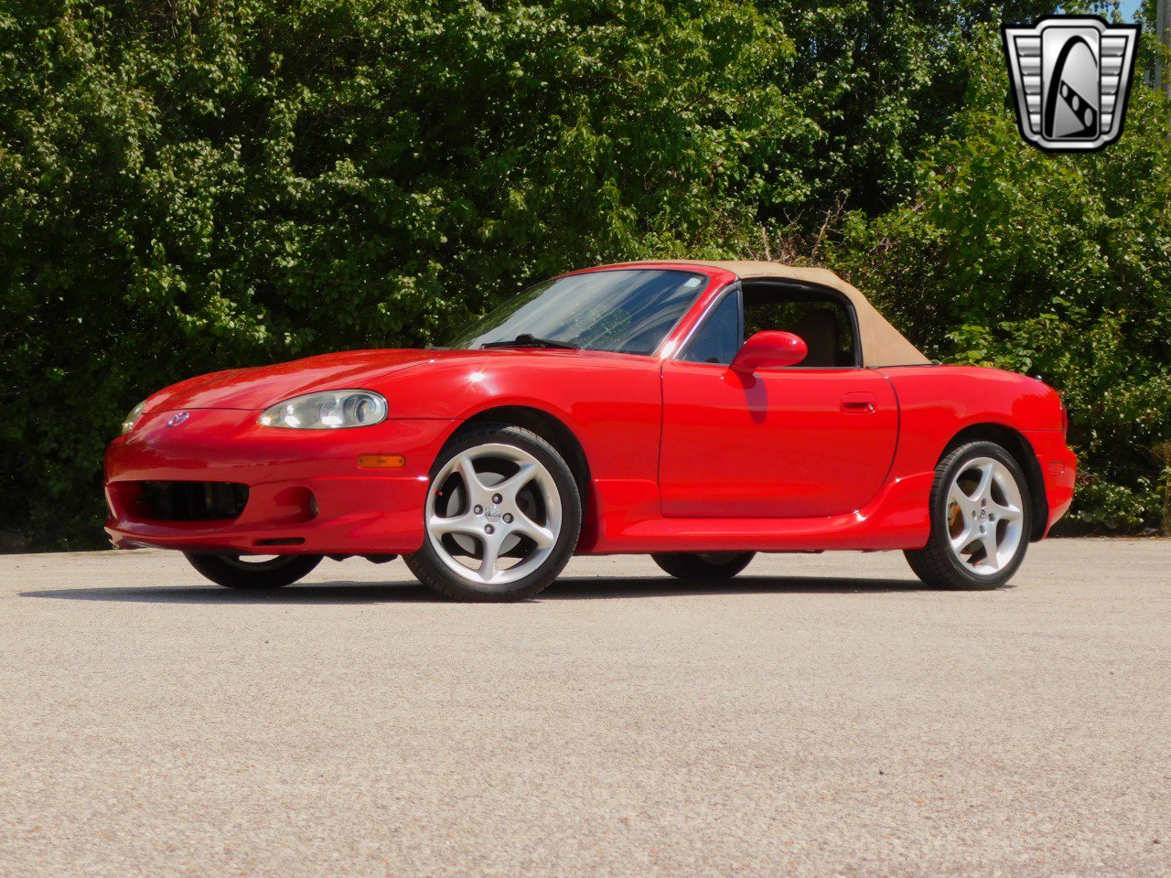 Used 2002 MAZDA MX-5 Miata LS image 2