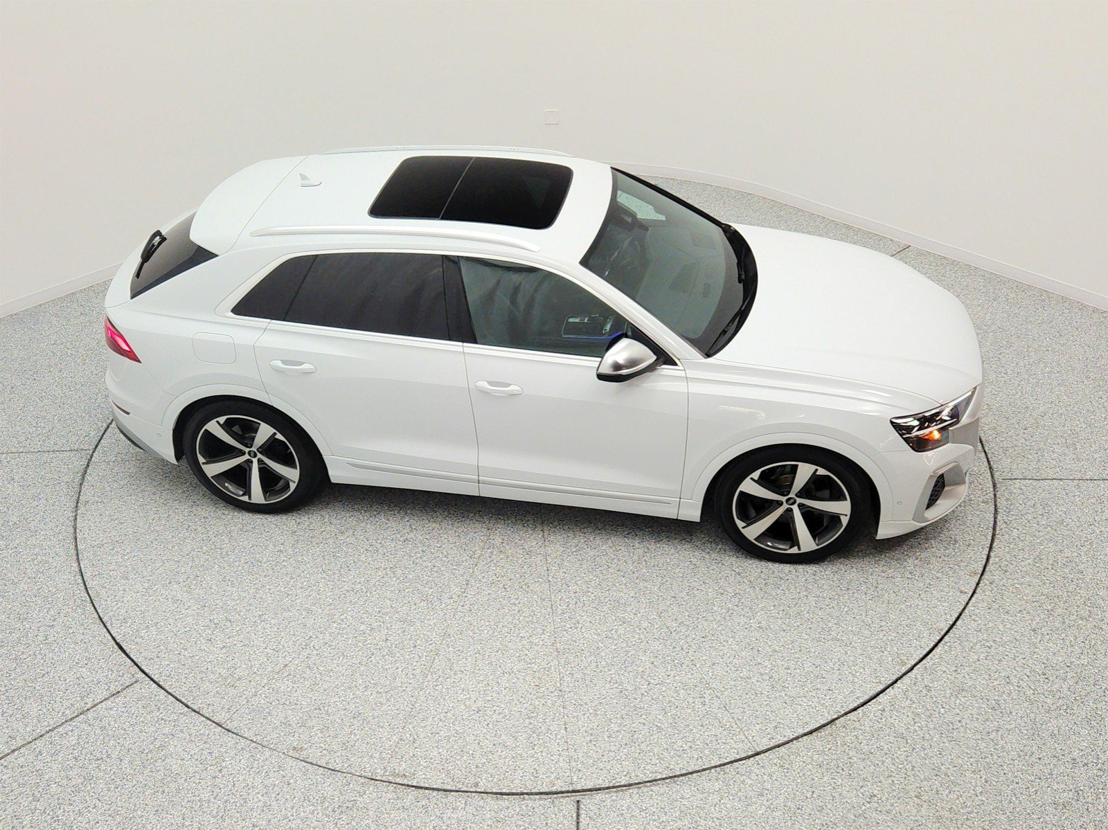 Used 2024 Audi SQ8 Prestige AWD/4WD image 25