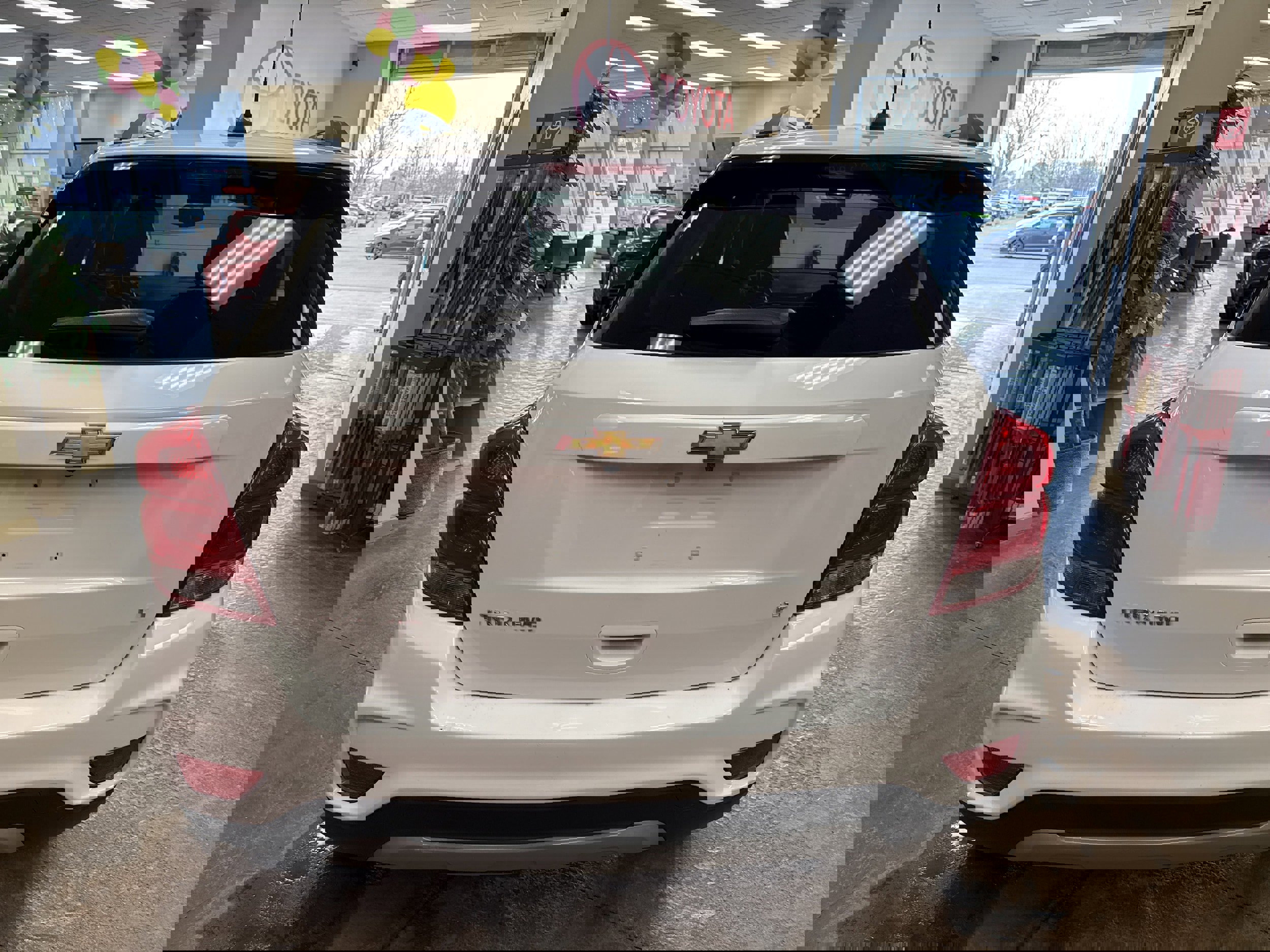 Used 2018 Chevrolet Trax LT w/ LT Convenience Package AWD/4WD image 18