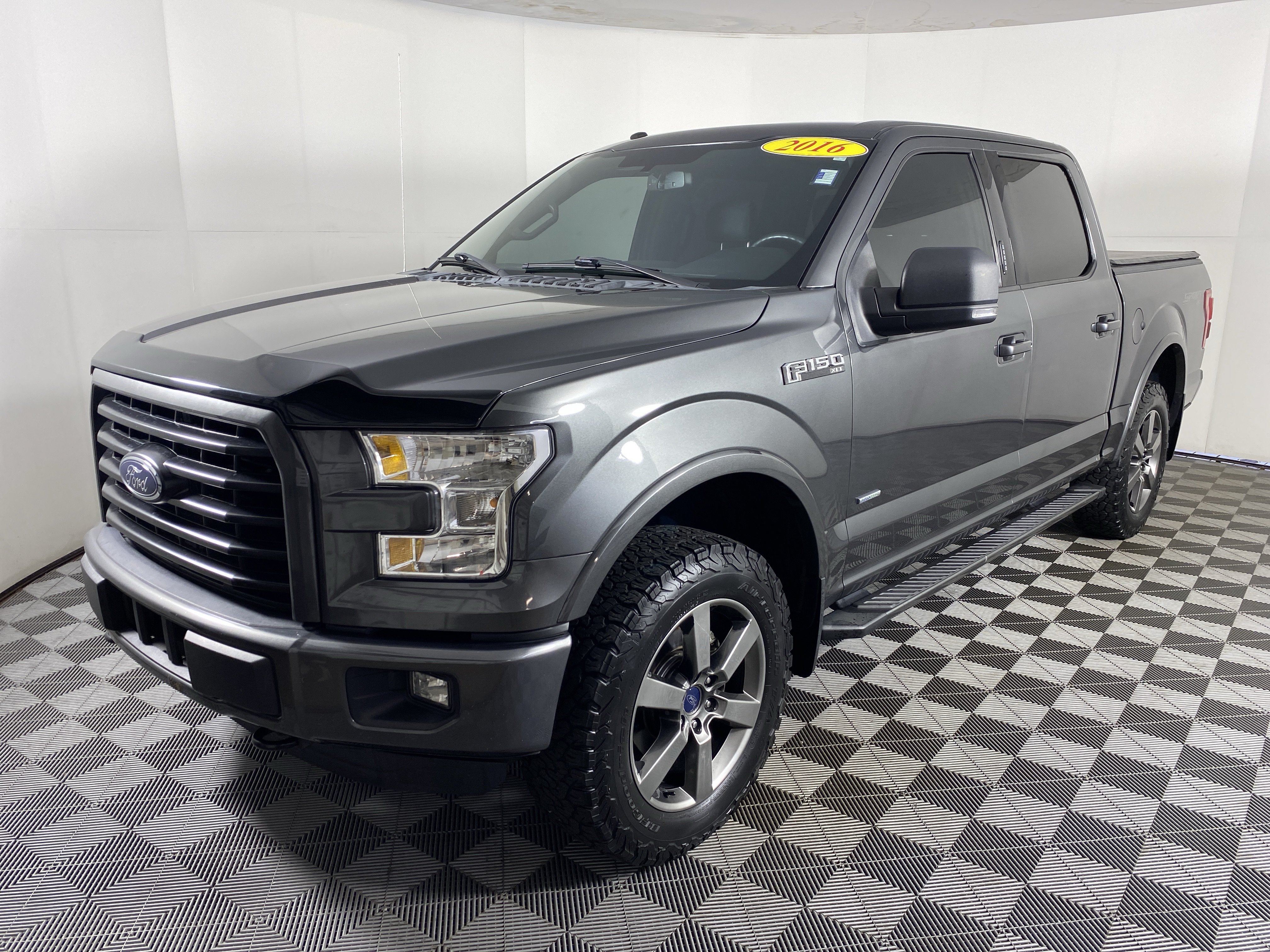 Used 2016 Ford F150 XLT w/ Equipment Group 302A Luxury AWD/4WD image 10