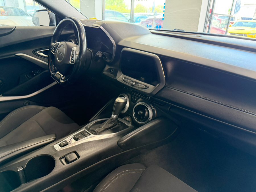 Used 2017 Chevrolet Camaro SS RWD image 24