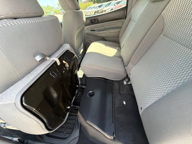 Used 2015 Toyota Tacoma PreRunner w/ SR5 Package RWD image 78