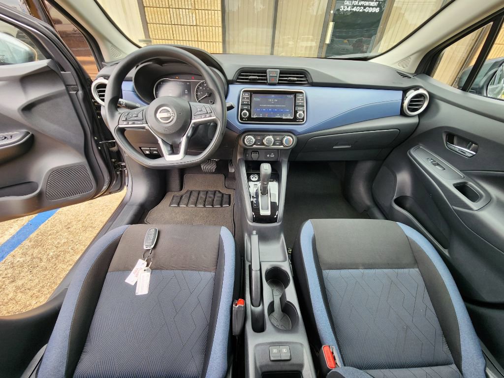 Used 2024 Nissan Versa SV image 12