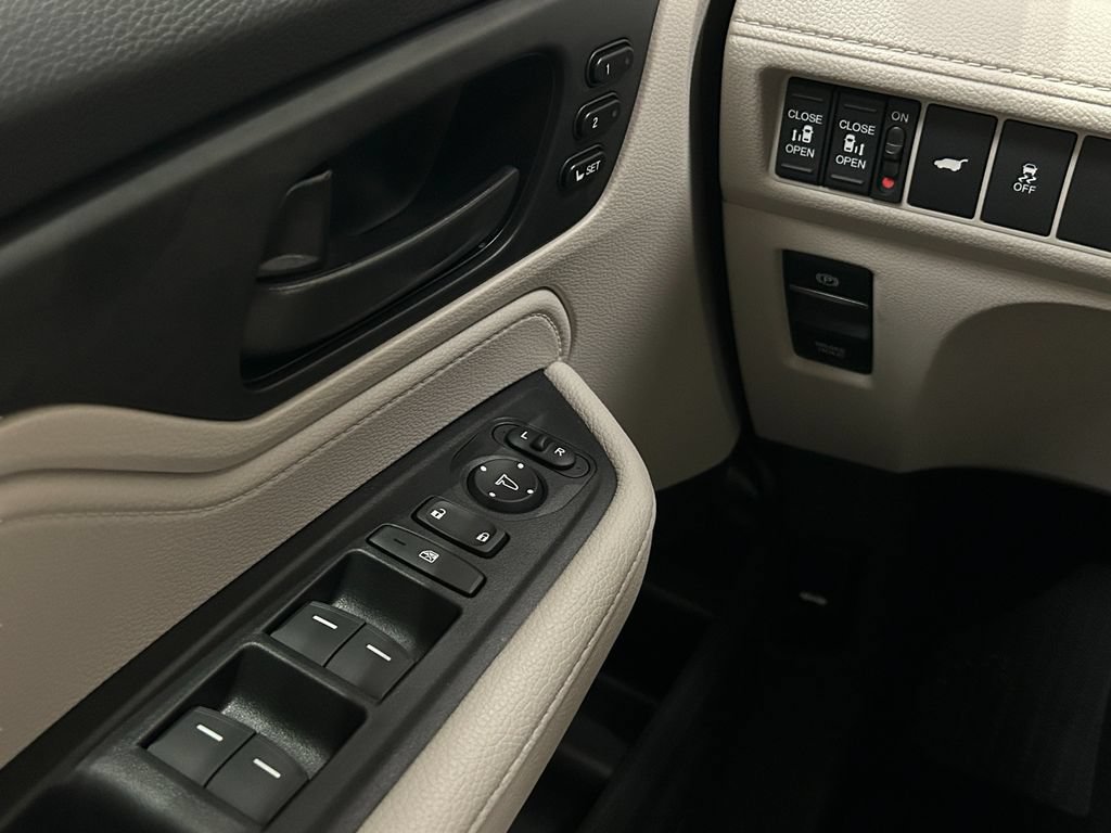 Used 2026 Honda Odyssey EX-L image 15