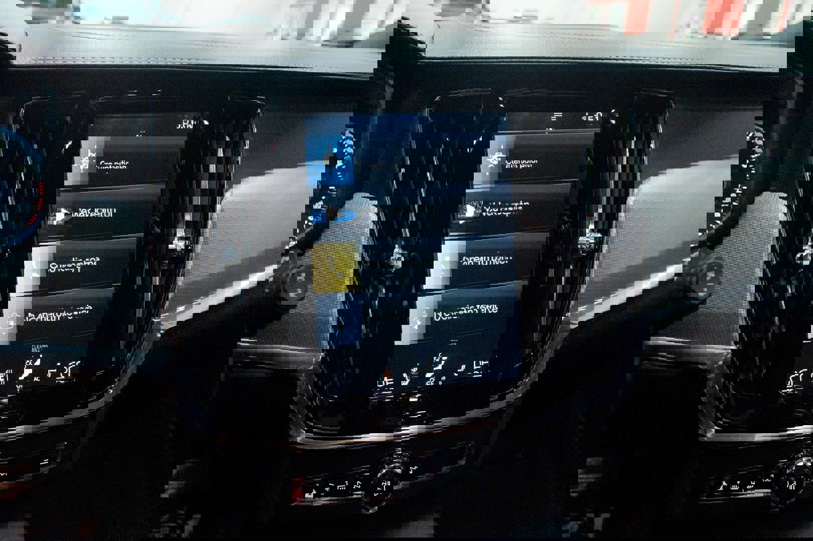 Used 2019 Volvo V90 T5 R-Design w/ Protection Package Premier image 44