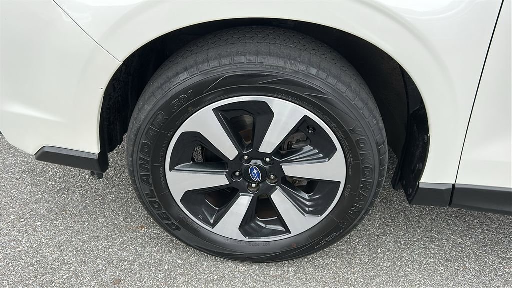 Used 2017 Subaru Forester 2.5i Limited AWD/4WD image 8