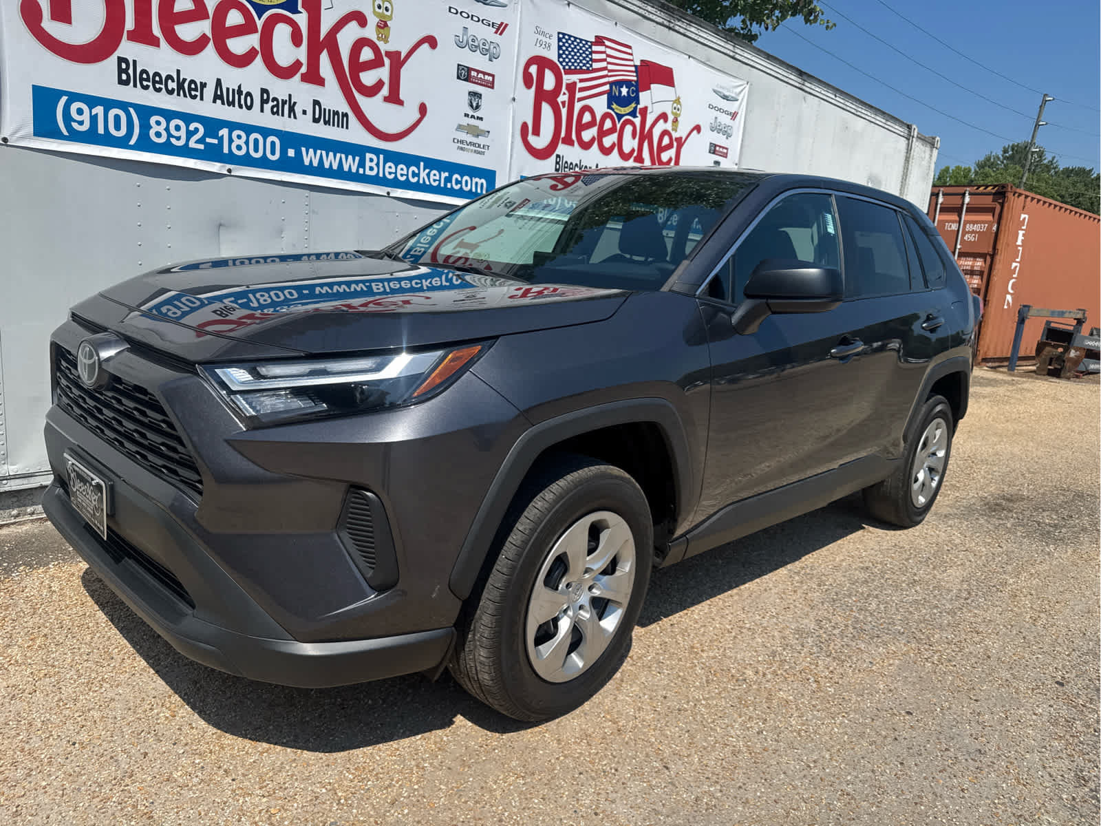 Used 2023 Toyota RAV4 LE FWD image 6