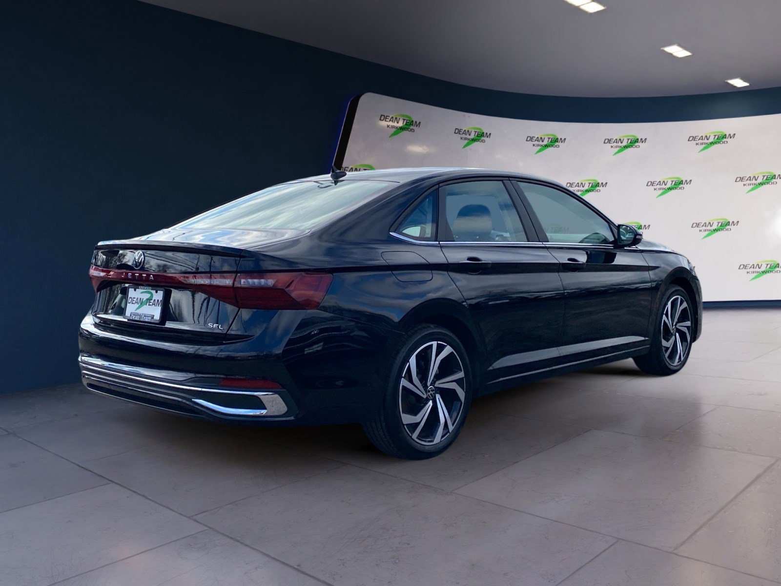Used 2025 Volkswagen Jetta SEL FWD image 3