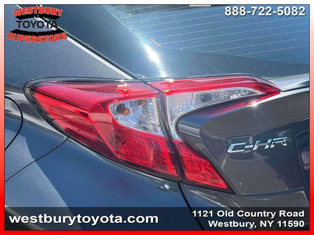 Used 2020 Toyota C-HR XLE FWD image 11