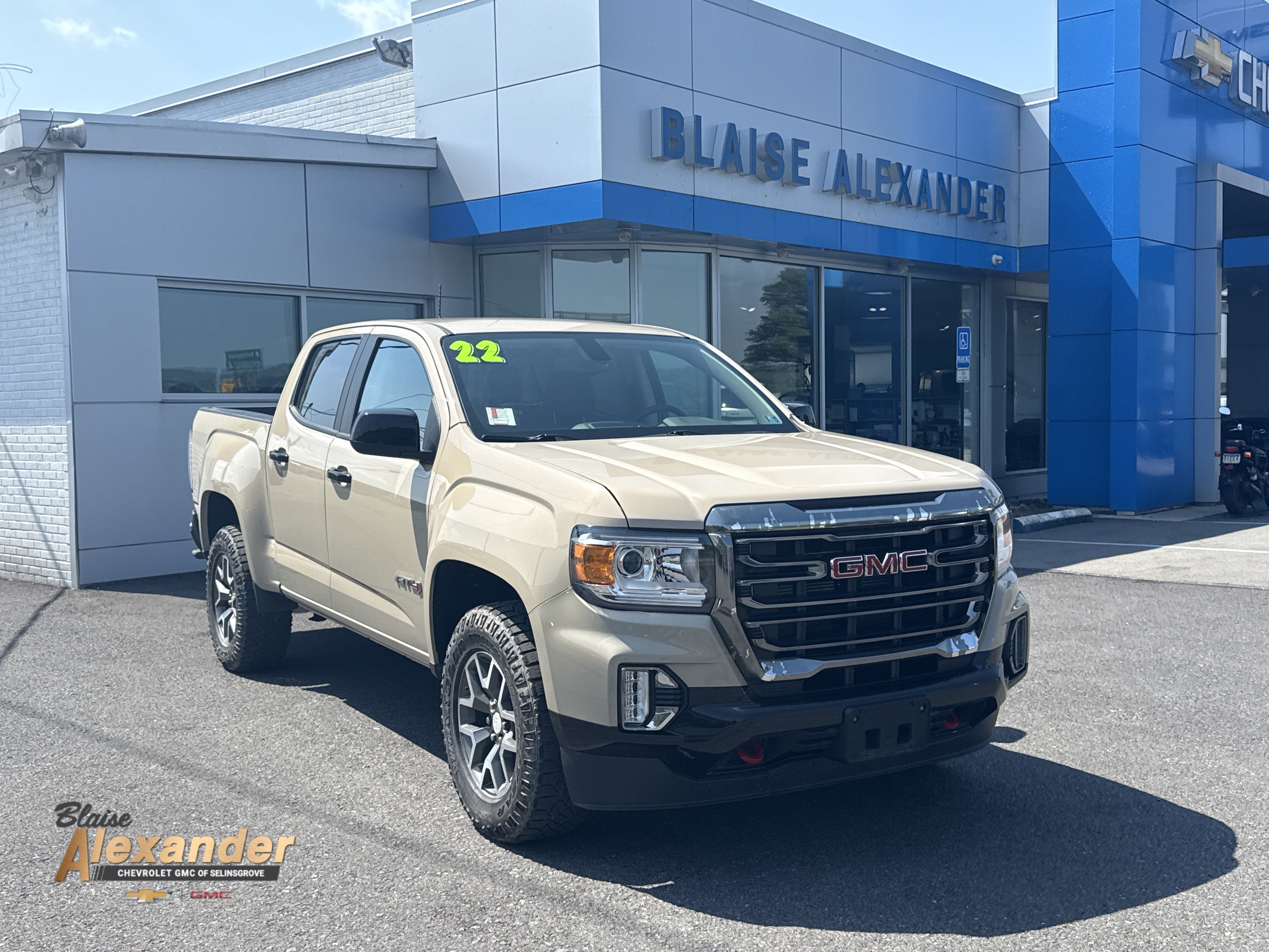Used 2022 GMC Canyon AT4 w/ Trailering Package