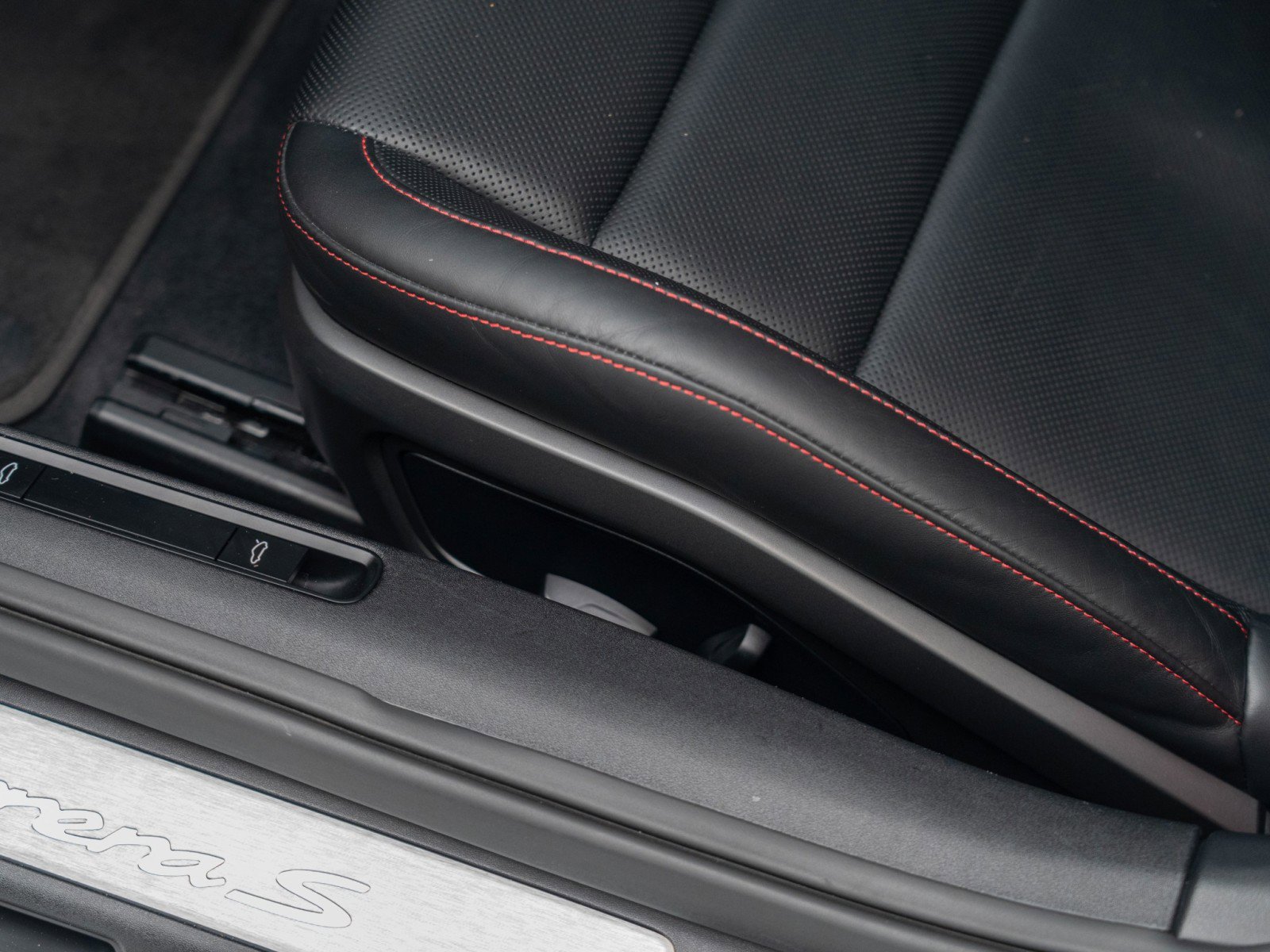 Certified 2022 Porsche 911 Carrera S RWD image 15