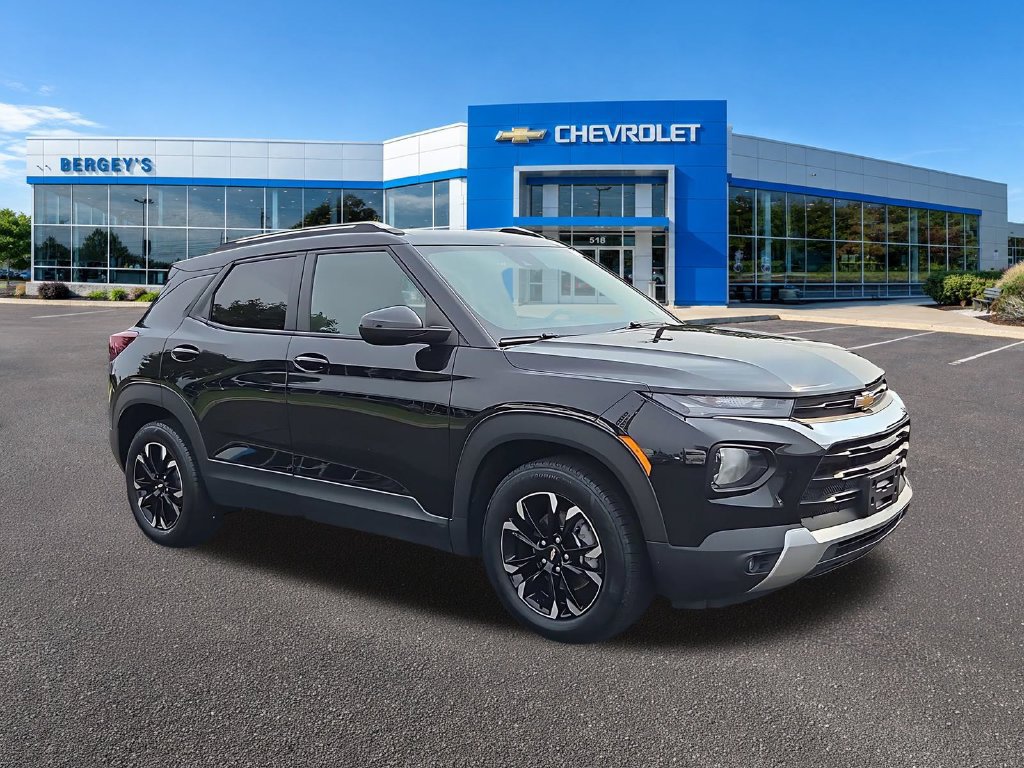 Certified 2023 Chevrolet TrailBlazer LT w/ Convenience Package FWD image 3