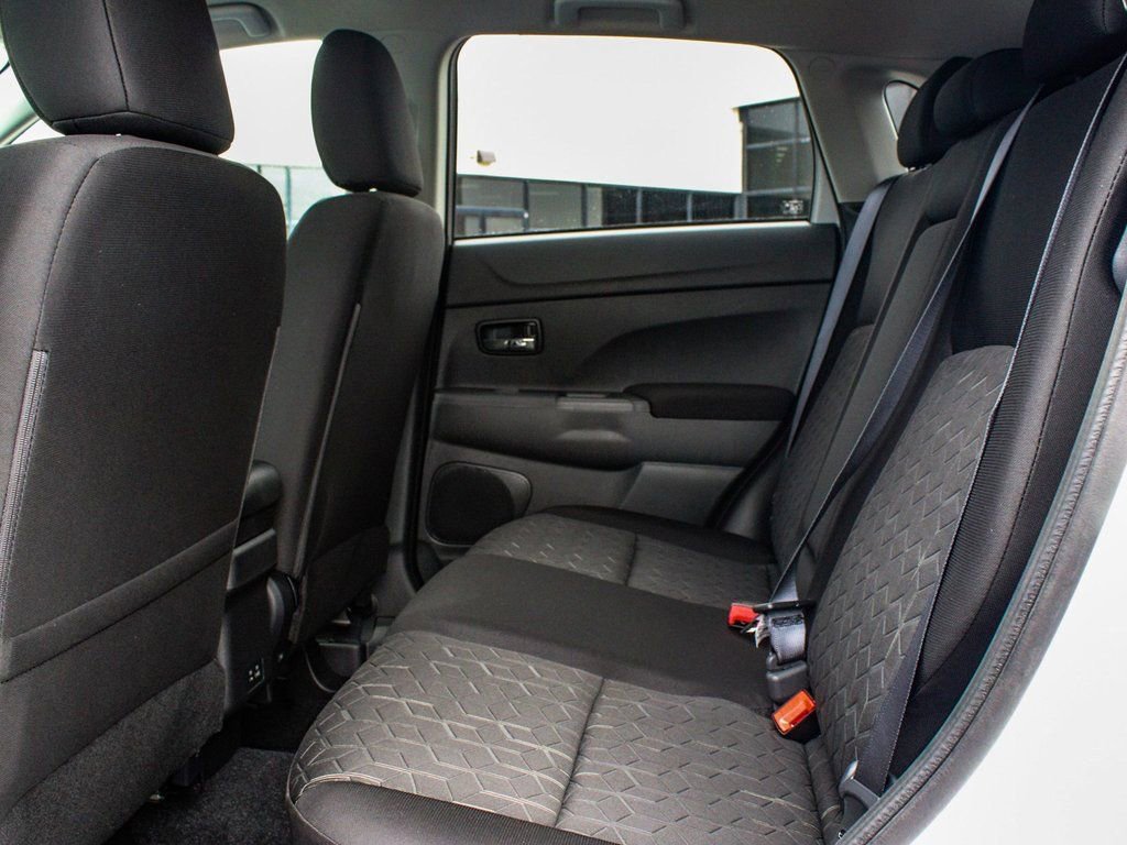 New 2025 Mitsubishi Outlander Sport LE AWD/4WD image 32