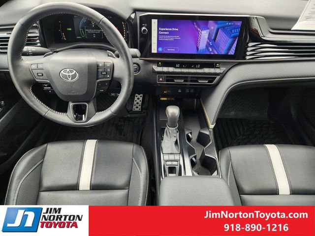 Used 2025 Toyota Camry SE w/ Multimedia Upgrade Package AWD/4WD image 27
