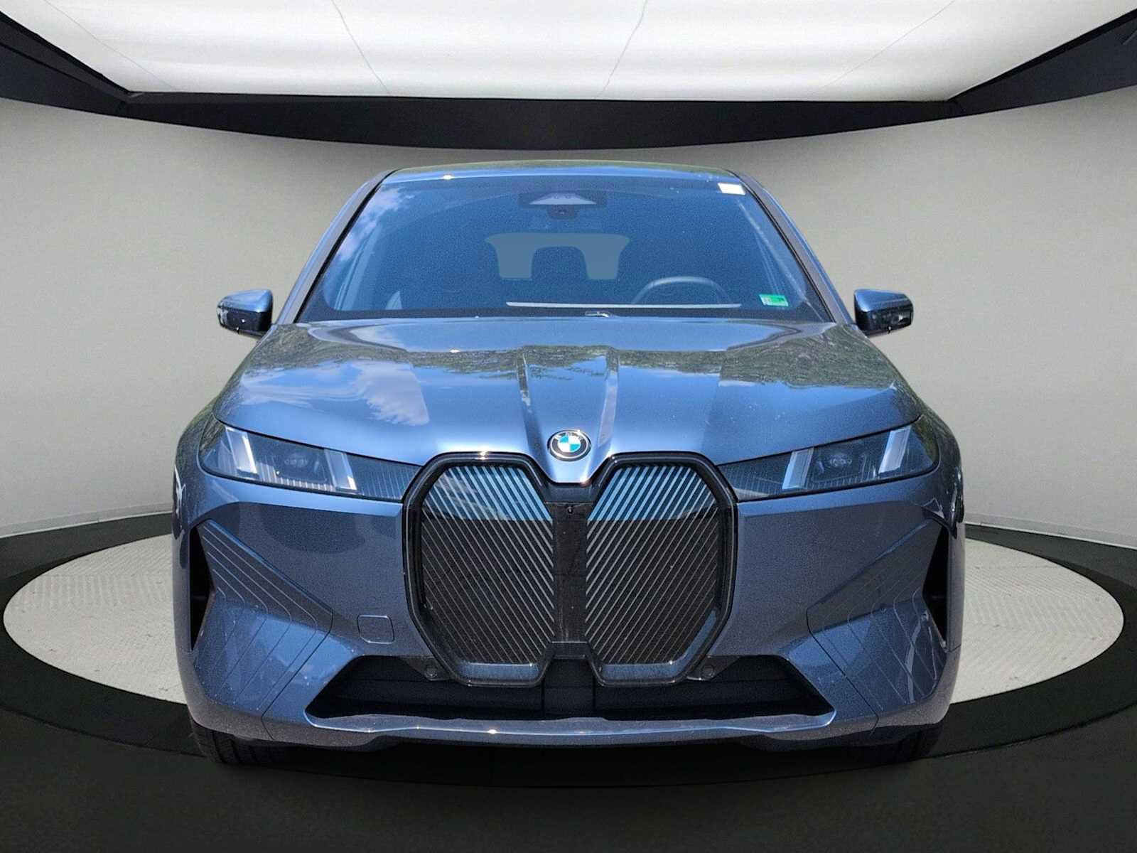 New 2026 BMW iX xDrive45 w/ Premium Package AWD/4WD image 3