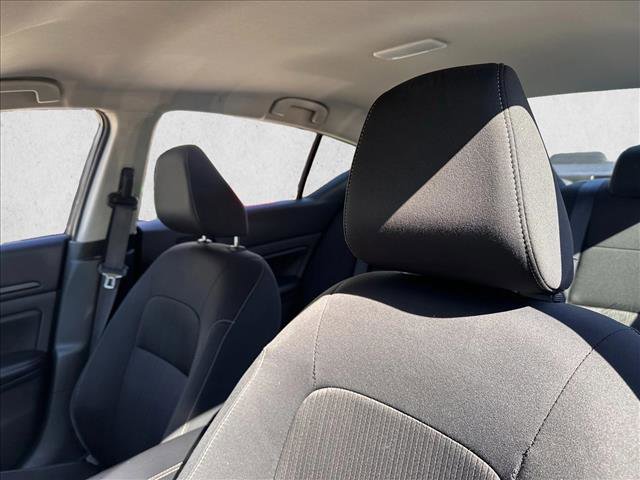 Used 2024 Nissan Altima 2.5 SV image 11