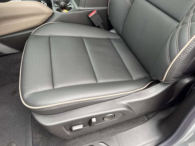 New 2026 GMC Canyon Denali image 15