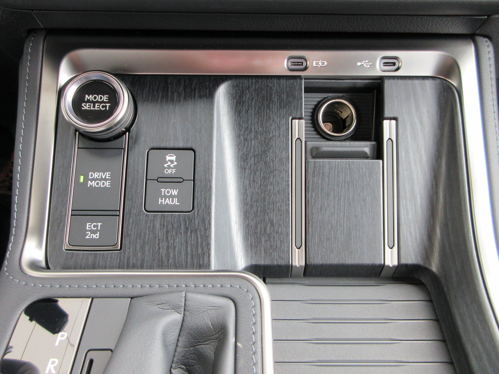 Used 2026 Lexus GX 550 w/ Cold Area Package AWD/4WD image 45