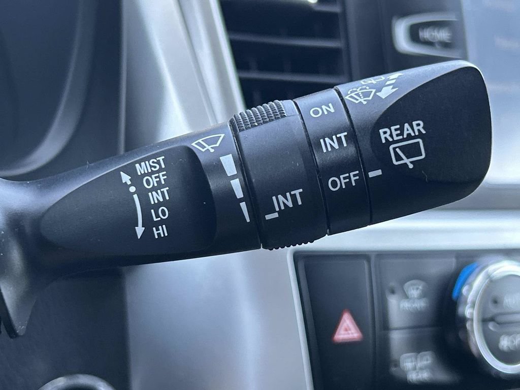 Used 2017 Toyota Highlander SE AWD/4WD image 37