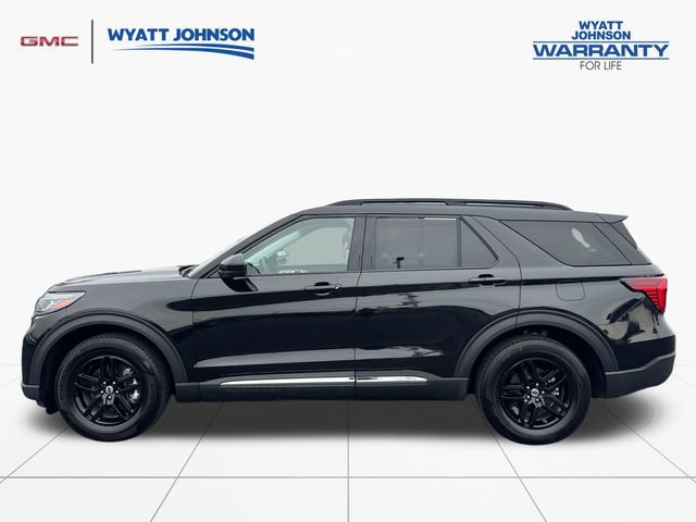 Used 2025 Ford Explorer Active RWD image 2