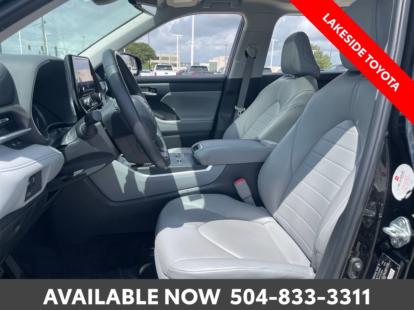 Used 2023 Toyota Highlander XLE FWD image 27