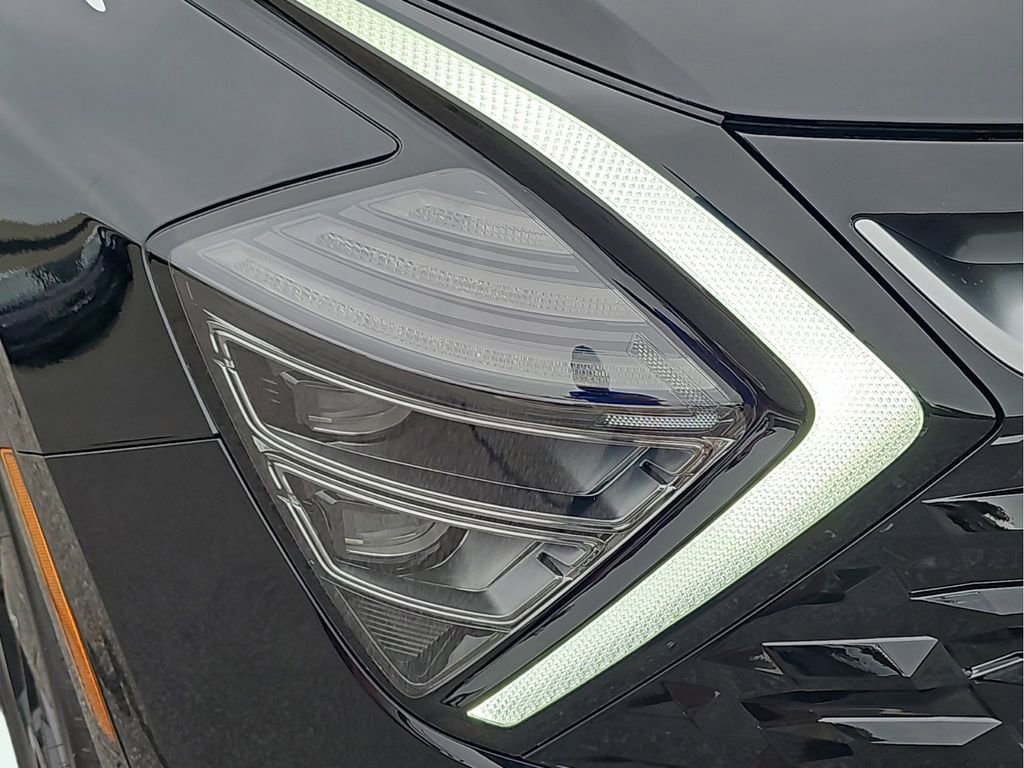 Certified 2025 Kia Sportage SX image 33