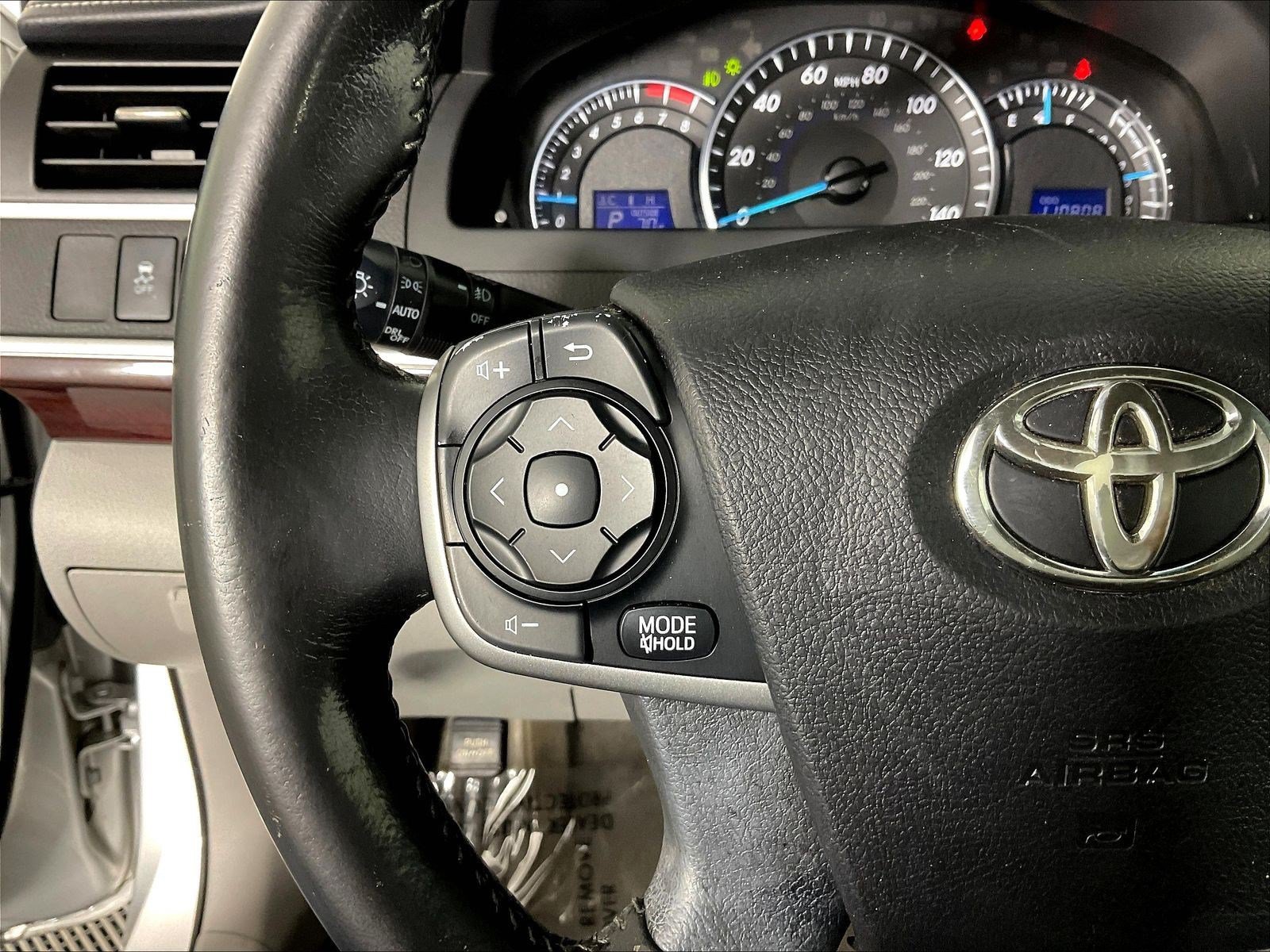 Used 2014 Toyota Camry XLE FWD image 11