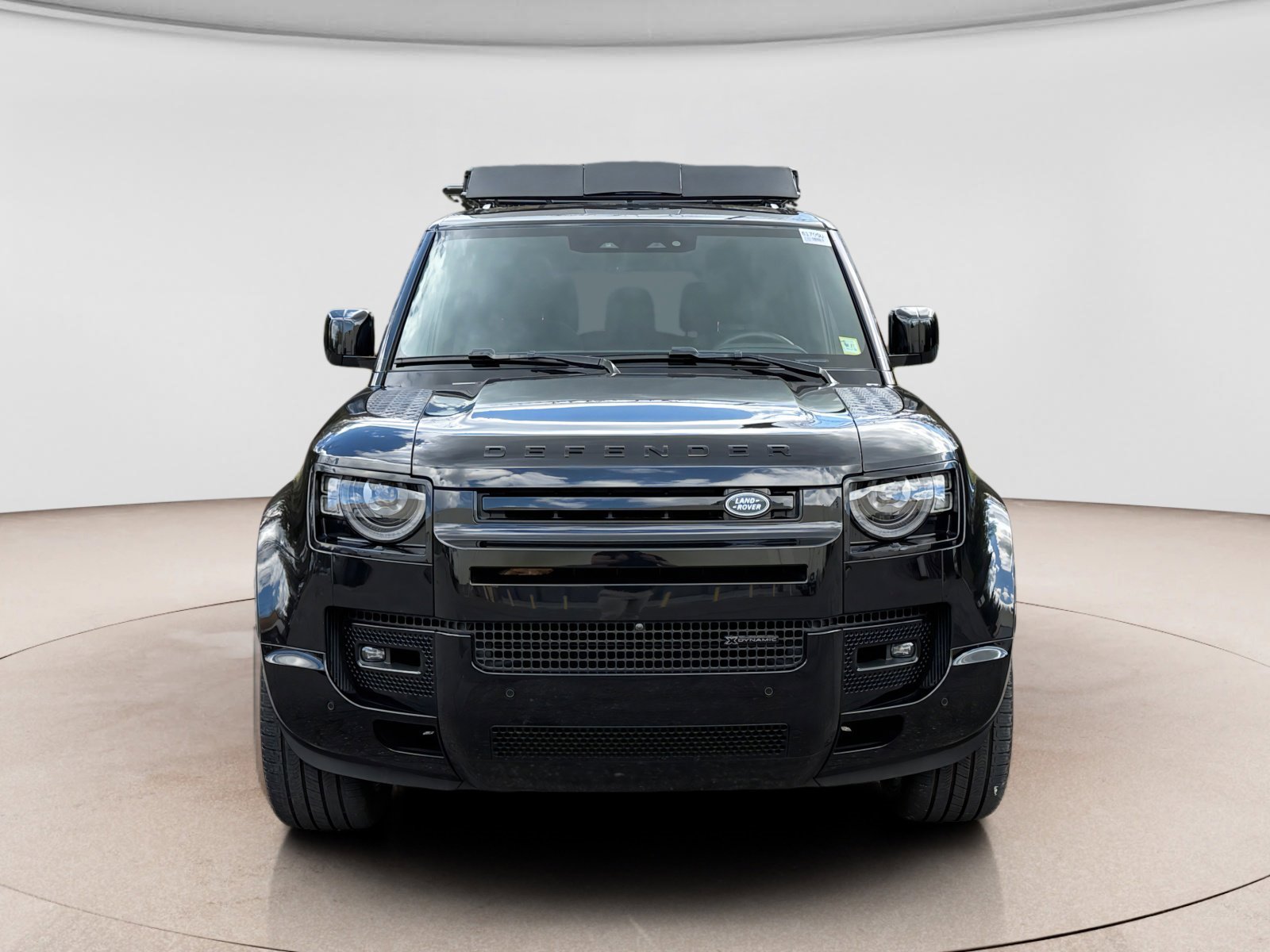 Used 2023 Land Rover Defender 130 X-Dynamic SE image 8