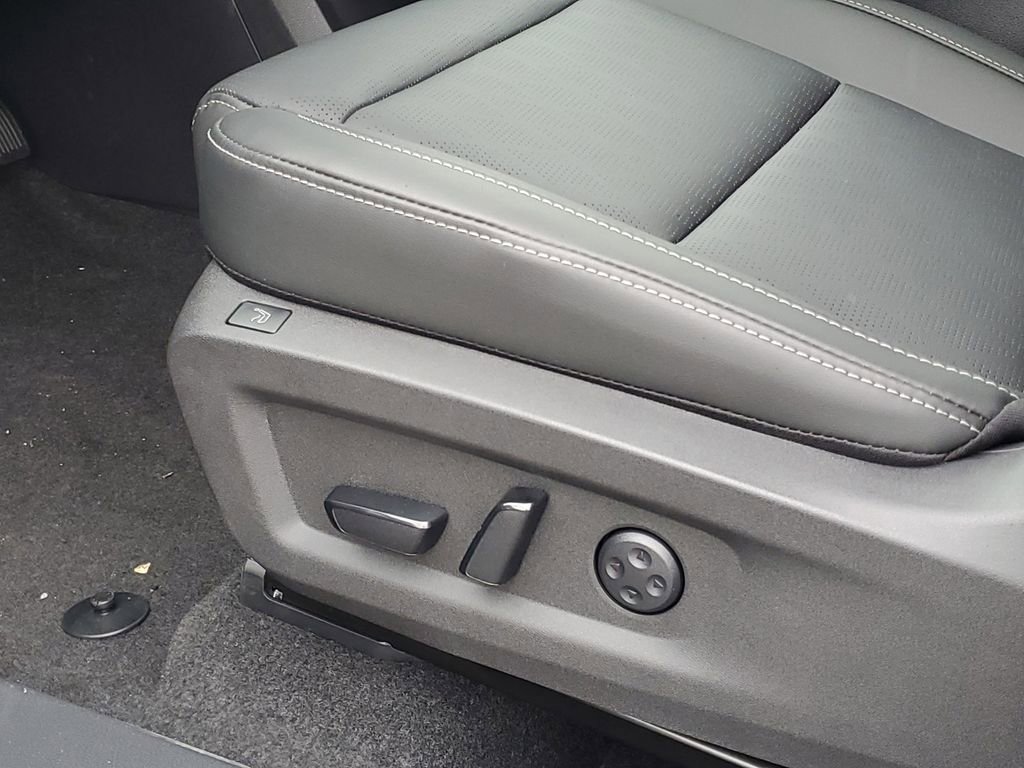 New 2025 Nissan Murano Platinum image 13