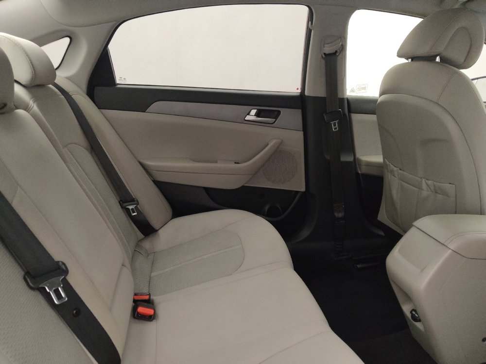Used 2016 Hyundai Sonata SE image 19