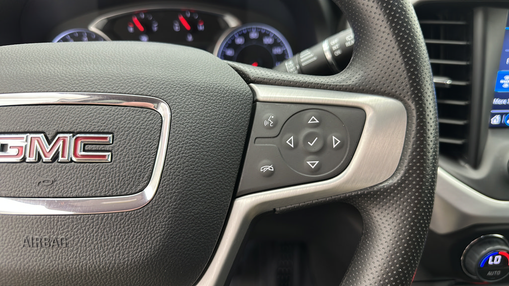Used 2023 GMC Acadia SLE w/ Driver Convenience Package AWD/4WD image 18