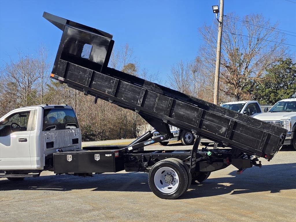Used 2021 Ford F550 XL image 3