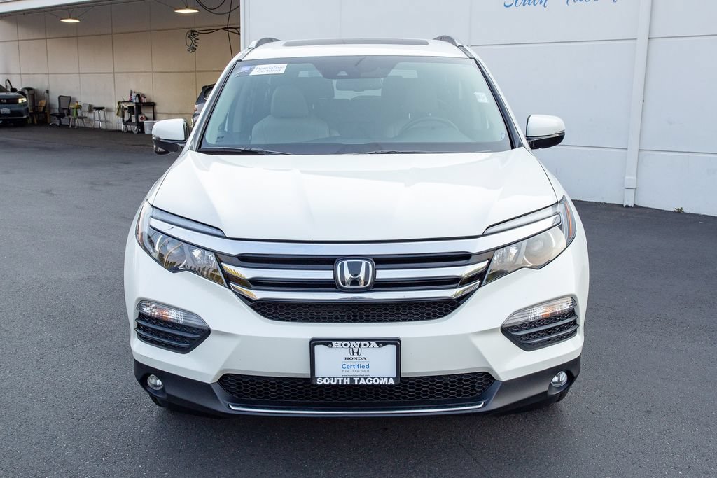 Certified 2017 Honda Pilot Touring image 4