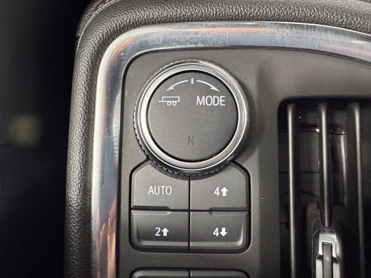 Used 2021 GMC Sierra 1500 AT4 w/ AT4 Premium Package AWD/4WD image 28