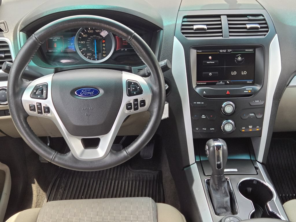 Used 2015 Ford Explorer XLT w/ Equipment Group 201B AWD/4WD image 10