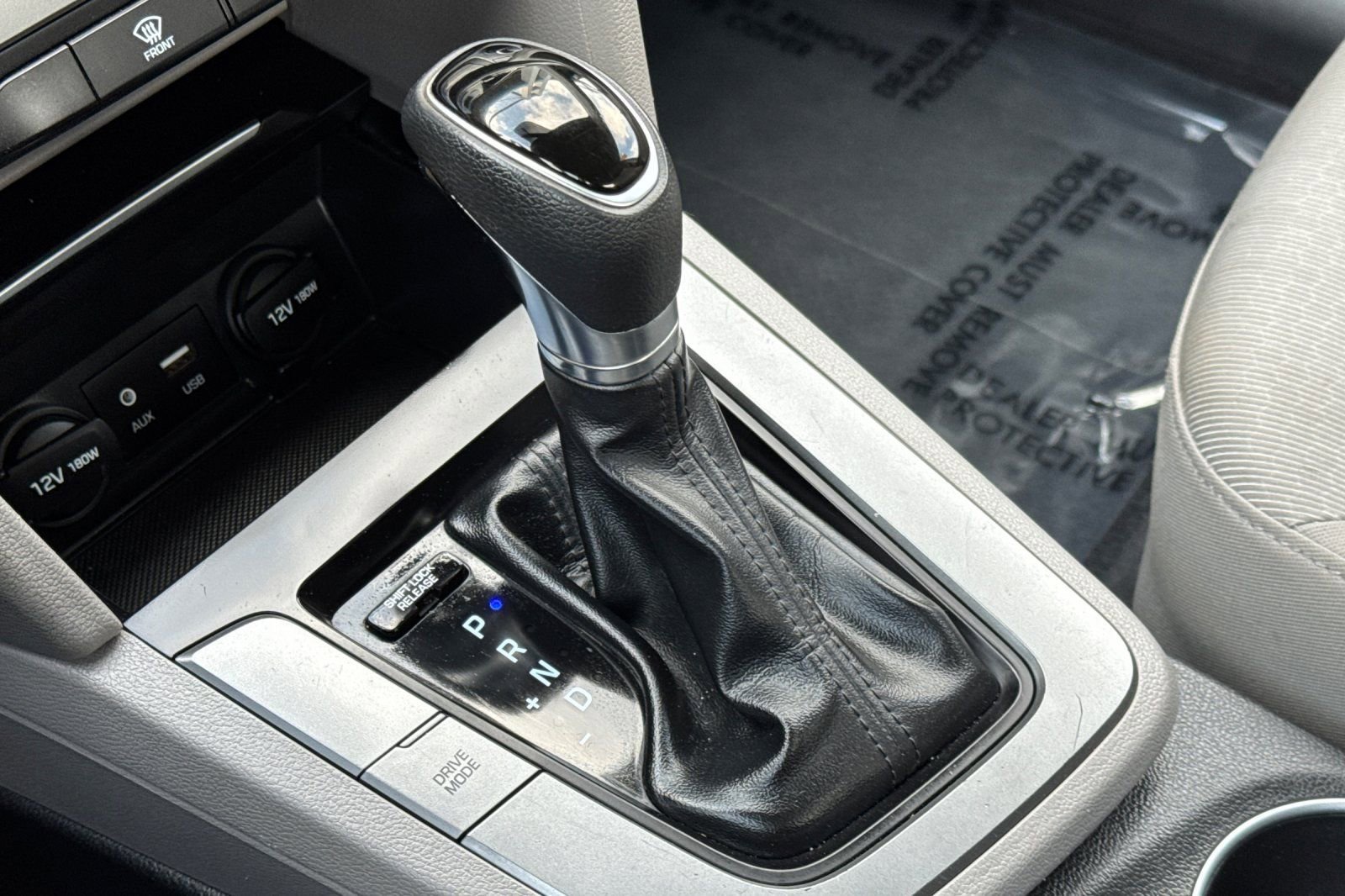 Used 2017 Hyundai Elantra SE image 18