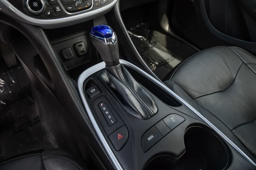 Used 2018 Chevrolet Volt LT w/ Comfort Package FWD image 19