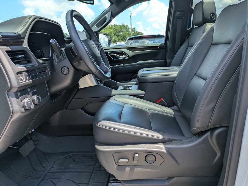 Used 2023 Chevrolet Tahoe LT w/ Luxury Package RWD image 16