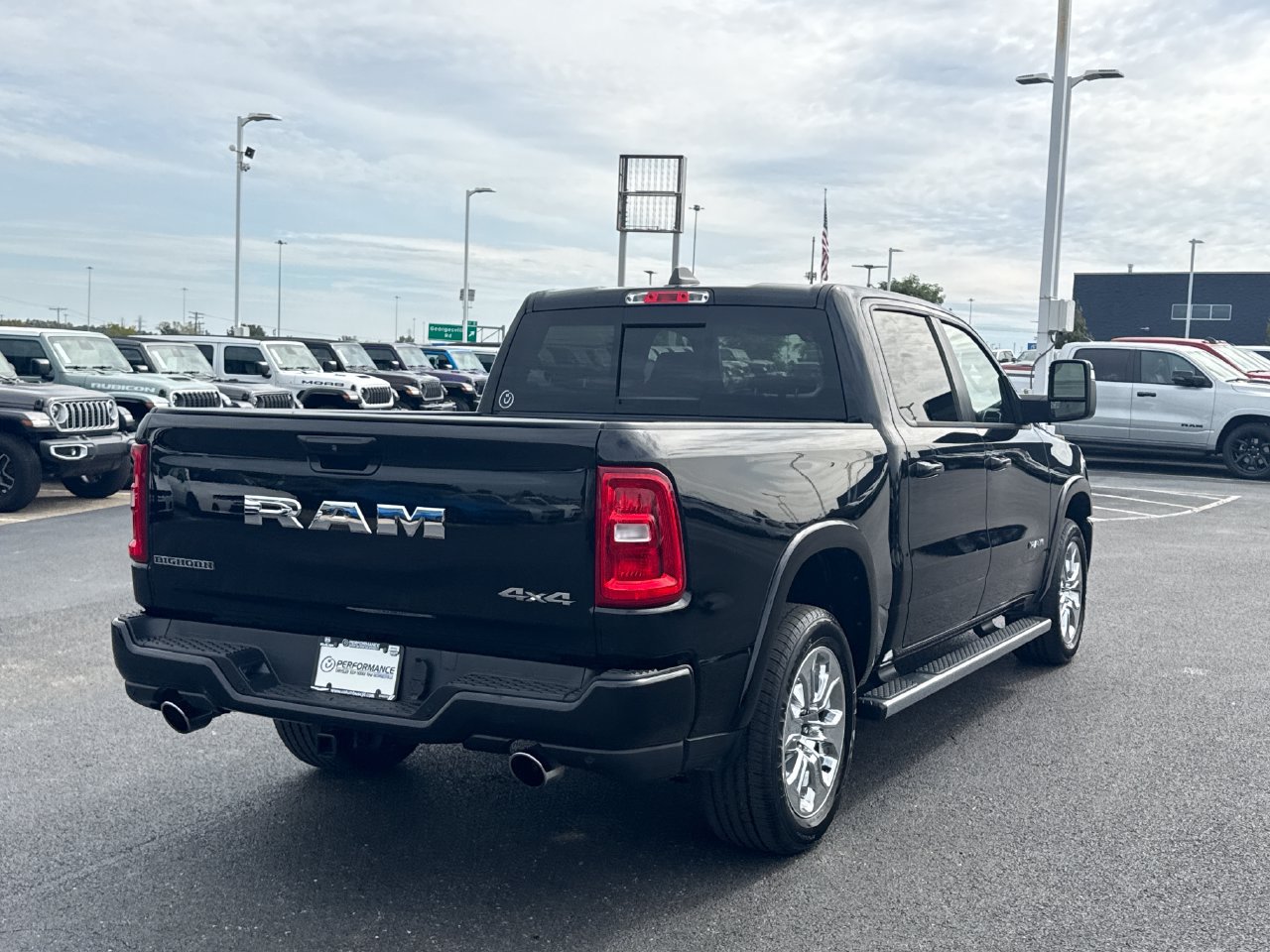 Used 2025 RAM 1500 Big Horn AWD/4WD image 3