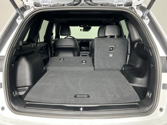 New 2025 Jeep Grand Cherokee Altitude image 27