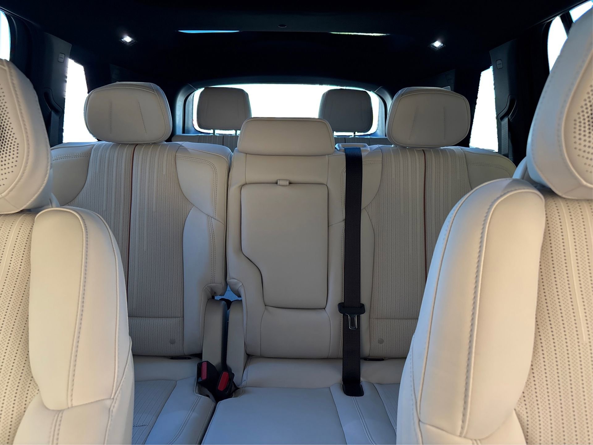 New 2026 Cadillac Vistiq Luxury image 17