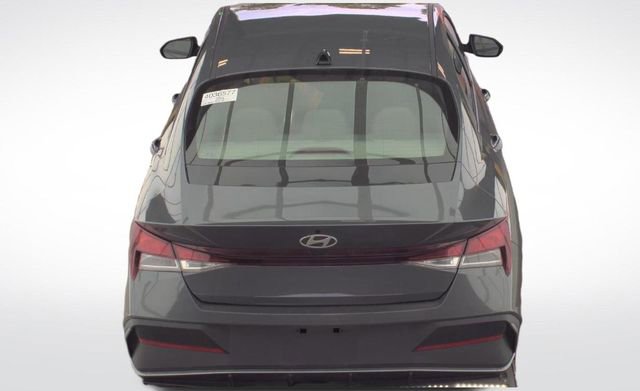 Used 2024 Hyundai Elantra SE FWD image 10